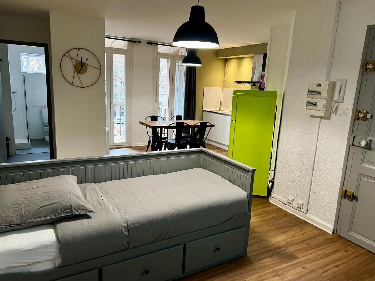 פרפיניין Appartements Rue Des Jardins מראה חיצוני תמונה