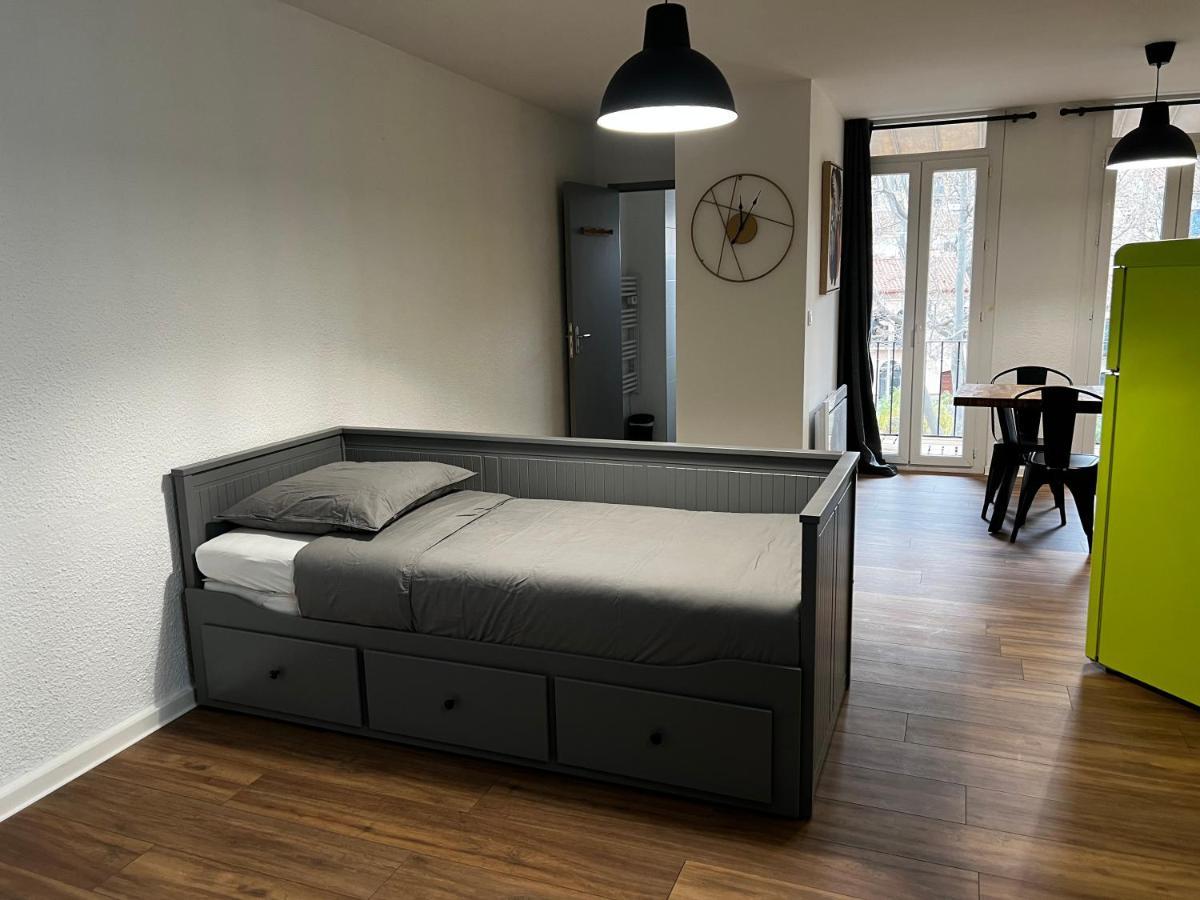 פרפיניין Appartements Rue Des Jardins מראה חיצוני תמונה